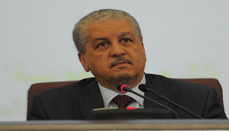 سلال يهتم بالأدب والشعر
