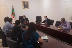 بن باحمد يستقبل وفد من الجمعية الوطنية “وين نلقى” لدراسة عملية إستيراد أجهزة التموين بالأكسجين