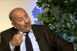 يدافع عن المتقاعدين ولا يعرف تاريخ صب معاشاتهم
