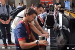 فيديو لشاب جزائري عازف على البيانو في محطة فرنسية يحصد الملايين من المشاهدة