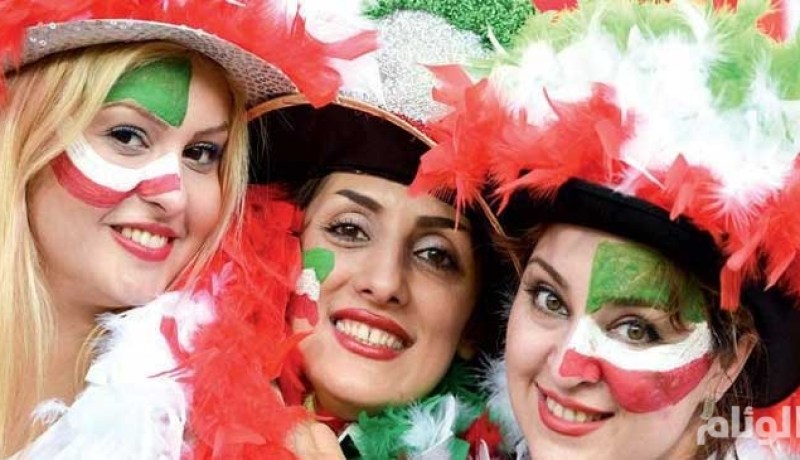 خطأ بإيران يبخّر أحلام الجنس اللطيف في مشاهدة مباراة لكرة القدم