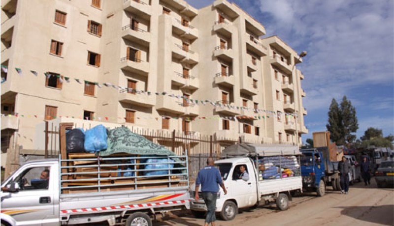 إعادة إسكان 226 عائلة من أرزيو بحاسي بن عقبة