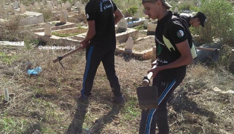 حملة تنظيف بمقبرة “سيدي بن حوى” بمستغانم