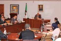 وزير الصناعة يجتمع بمسؤولي مجمع جيتيكس للنسيج