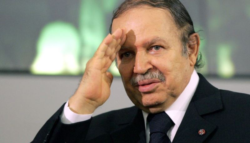 الرئيس بوتفليقة يهنئ الرئيس عباس بمناسبة إحياء الذكرى ال26 لإعلان قيام دولة فلسطين