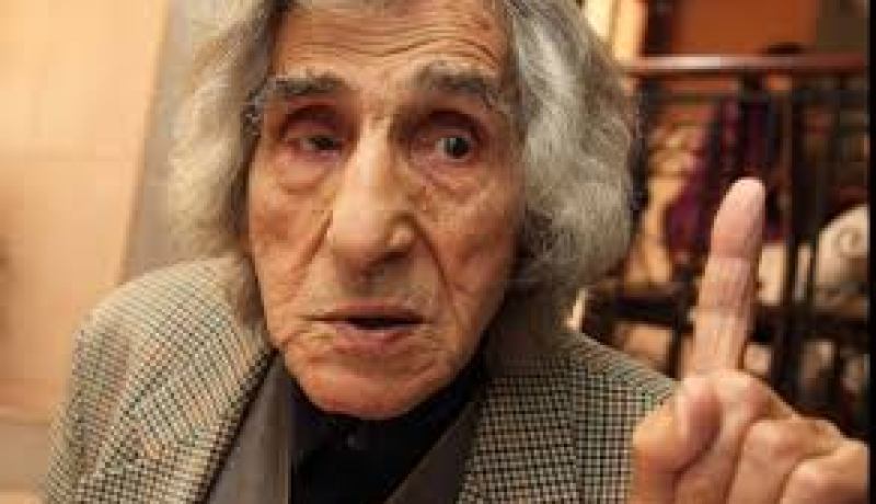 اقارب مشاطي: الراحل يتمتع بفكر حر وهو الآن يرحل في الهدوء