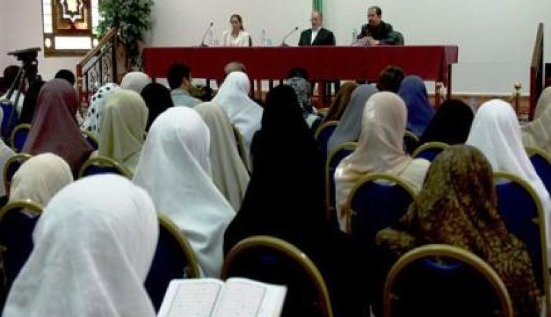 المرشدات الدينيات يتهمن الأئمة بإقصائهن وتهميشهن