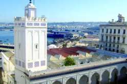 الشيخ فركوس: ''الإقامة الدائمة في بلاد الكفر حرام''