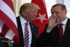 ترامب يهدد تركيا