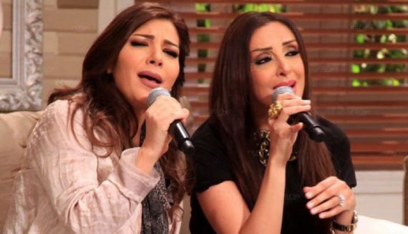 بالفيديو أنغام تقلد حركات أصالة في حضورها