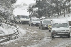 الثلوج تشل حركة المرور ببرج بوعريريج ومعظم بلدياتها