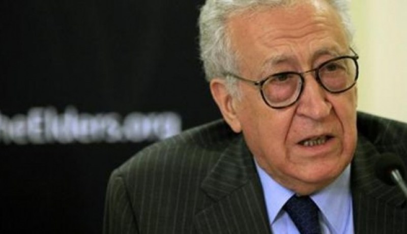 الابراهيمي يصل الى سوريا برا آتيا من لبنان