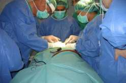 طبيب يقود شبكة لترقيع بكارة الامهات العازبات بتلمسان