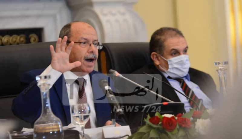 زغماتي: “الأمازيغية لا يمكن أن تكون لغة العلوم والتكنولوجيا”