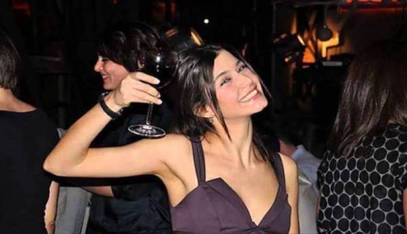 سجن الممثلة التركية بيرين سات وزوجها بهذه التّهمة
