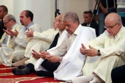 السادة بن صالح وولد خليفة وسلال يؤدون صلاة عيد الفطر بالمسجد الكبير بالجزائر العاصمة