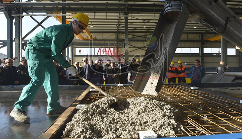 إطلاق أول مصنع للسكن في الجزائر