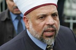 العربي يبحث مع الشيخ تيسير التميمي الوضع في القدس المحتلة ومقدساتها