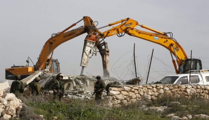 سلطات الإحتلال تهدم وتصادر 19 مبنى فلسطينيا في الضفة الغربية  والقدس