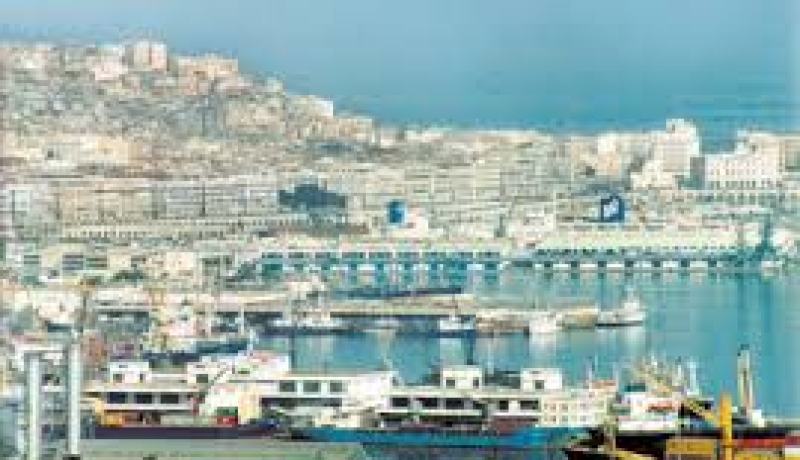 وقفة ترحمية على ضحايا اعتداء 2 ماي 1962 بميناء الجزائر