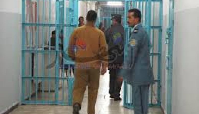 وضع شخصين رهن الحبس المؤقت بتهمة قتل شاب في 23 من العمر في سعيدة