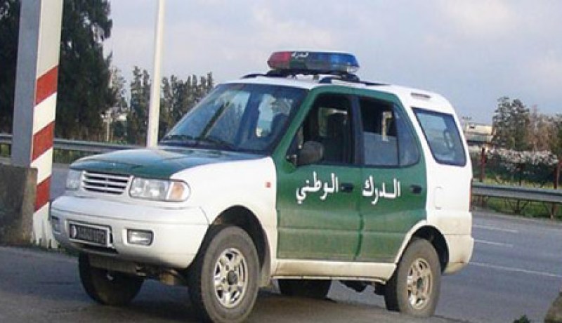 حجز شاحنتين وأكثر من 23 من مواد غذائية في برج باجي مختار