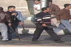 يقتحمون عيادة بالأسلحة انتقاما لطرد زميلهم من منصبه