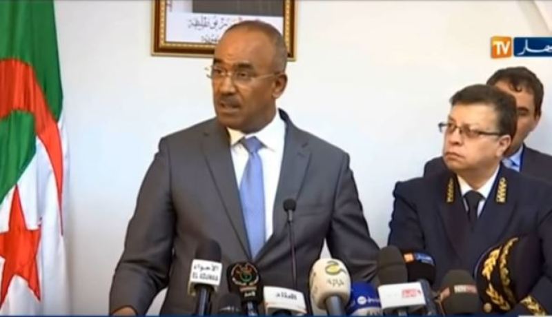 بدوي يعلن عن فتح تحقيقات في قضية الملصقات الإشهارية الخاصة بالتشريعيات