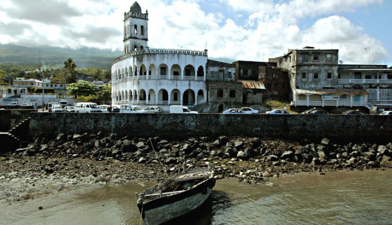 جزر القمر تقطع علاقاتها الدبلوماسية مع قطر
