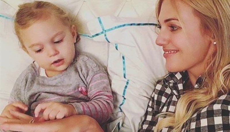 مريم أوزرلي تحتفل بعيد ميلاد ابنتها التي أصبحت تشبهها