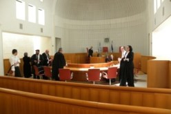 القضاء البريطاني يبحث ارتداء الحجاب للمسلمات في المحاكم