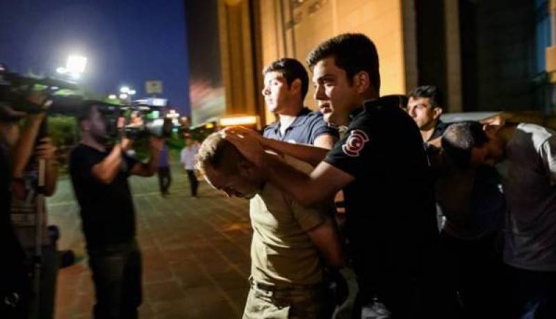 تركيا تقيل أكثر من 6 آلاف موظف على خلفية محاولة الانقلاب الفاشلة