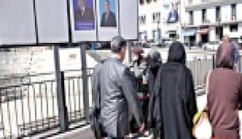 لجنة الإشراف تفصل في 48 اخطارا معظمها تتعلق بالنشر العشوائي للملصقات