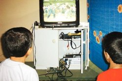 ثمرة تربية الفضائيات وألعاب الفيديو..أبناء يصرخون وآباء يتألمون