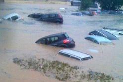 طرقات مقطوعة أمام حركة المرور بثلاث ولايات