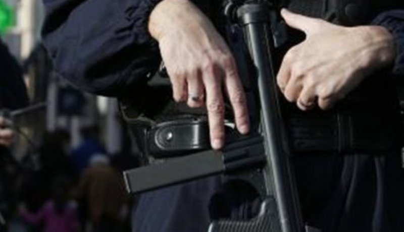 مداهمة الأمن الفرنسي لمنزل إمام سلفي جنوب فرنسا