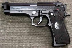 عصابة تسرق مسدسا من شقة ملازم أول للشرطة بالعاصمة لتبيعه لرجل أعمال‮ ‬