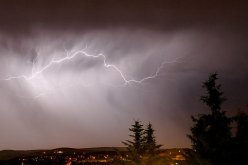 أمطار رعدية على الولايات الوسطى والشرقية غدا