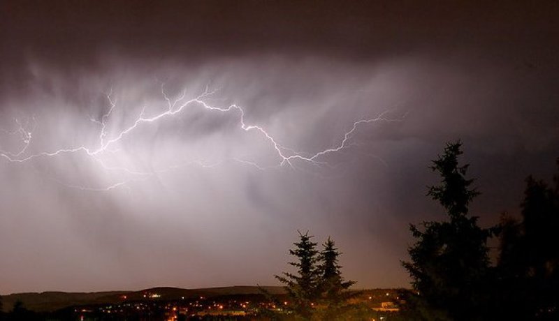 أمطار رعدية على الولايات الوسطى والشرقية غدا