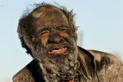 إيراني عمره 80 سنة لم يستحم منذ 60 عاما