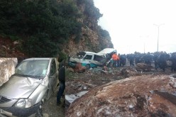 صخرة عملاقة تسحق عدة سيارات وتخلف 6 قتلى و16 جريحا في أوقاس ببجاية