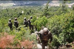 قوات الجيش تقضي على إرهابيين وتسترجع أسلحة في تيبازة