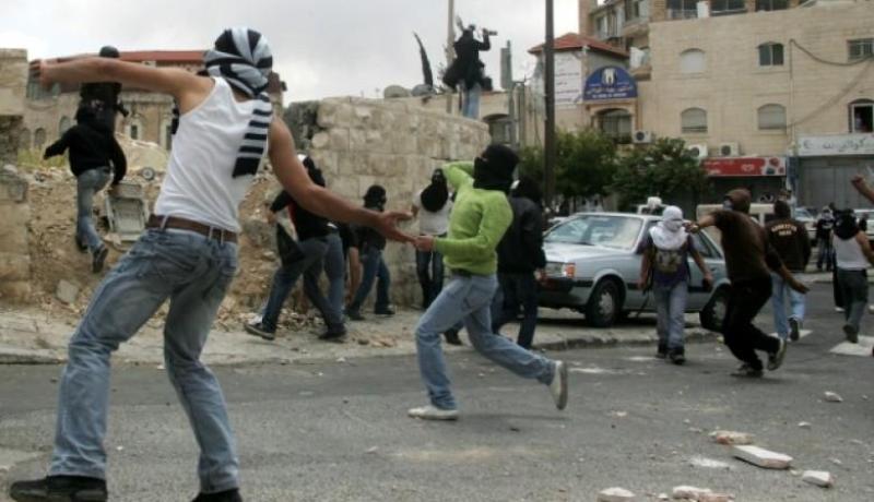 إصابة 50 فلسطينيا إثر مواجهات مع الاحتلال الإسرائيلي في القدس