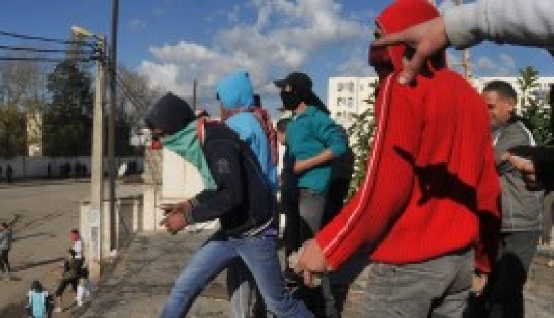 معركة'' بين شباب حي 20 أوت و''بنات الملاهي'' في الحجار بعنابة