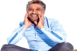 الشاب خالد يلبّي الدعوة ويحيي حفلا مجانيا للترويج لألعاب المتوسط في وهران