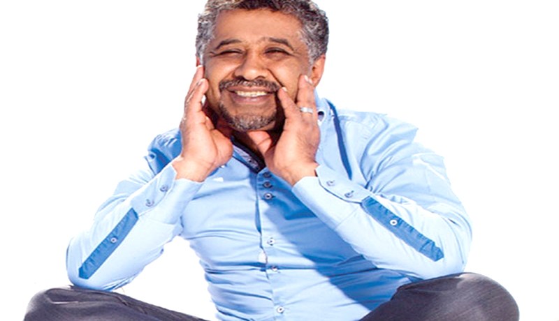 الشاب خالد يلبّي الدعوة ويحيي حفلا مجانيا للترويج لألعاب المتوسط في وهران