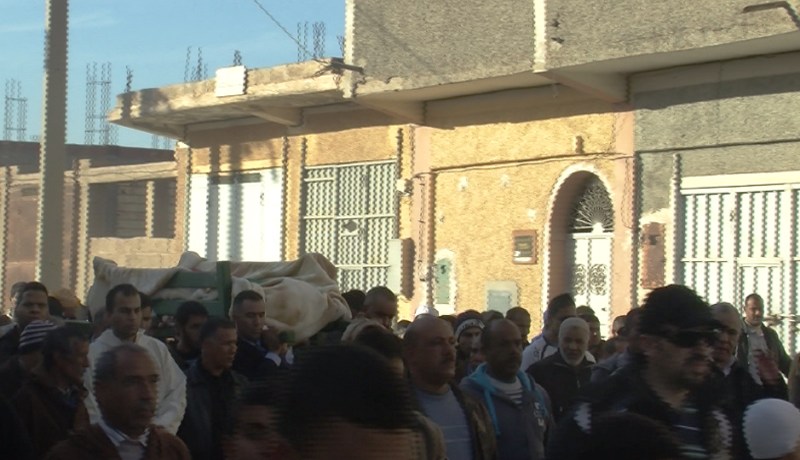 جثمان العلامة أبو القاسم سعد الله يوارى الثرى بڤمار في الوادي