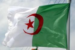 العثــور على 50 علما وطنيا في مزبلـة بعنابة