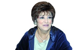 منى شلبي‮ ‬تجسّد شخصية‮ ‬وردة الجزائرية في‮ ''‬مدّاح القمر‮''‬