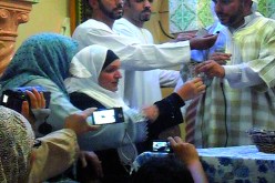 أستاذة جامعية مجرية تعتنق الإسلام بالمسجد العتيق في‮ ‬البيض‮ ‬